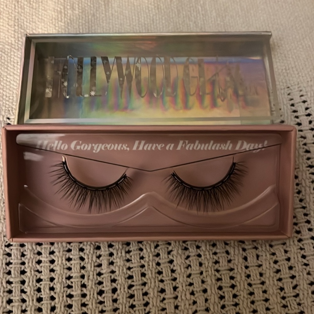 Hollywood Glam Naturalish, Round Cat Eye Mink Lashes, Reusable up to 50/Times..